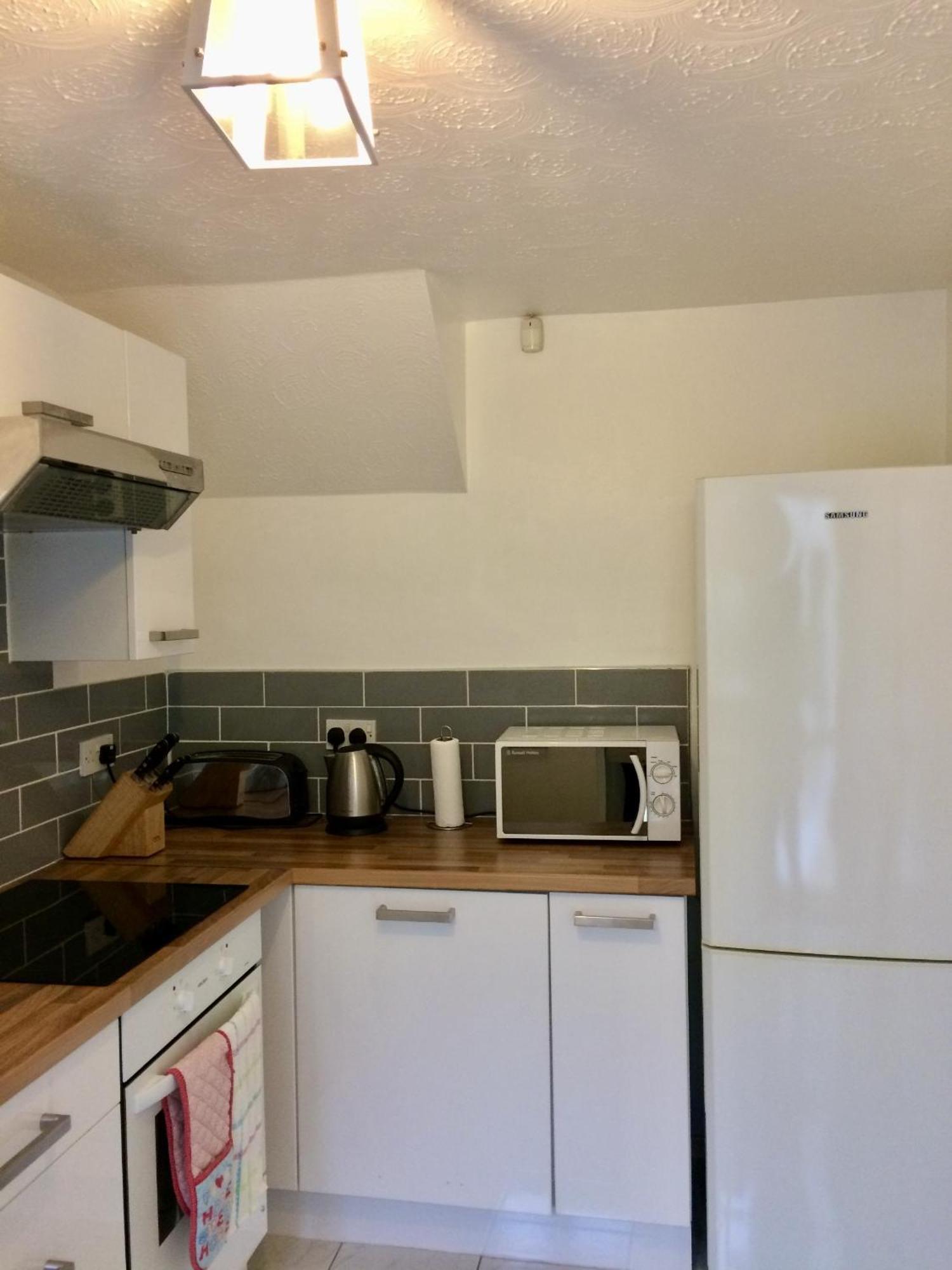 Cosy 3 Bed Detached House *